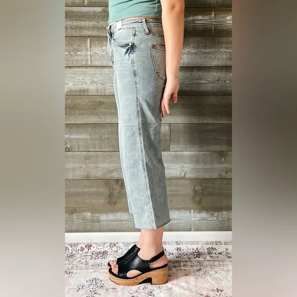 judy blue mid rise tummy control top wide leg crop jeans raw hem JB88903REG LT - Picture 12 of 13